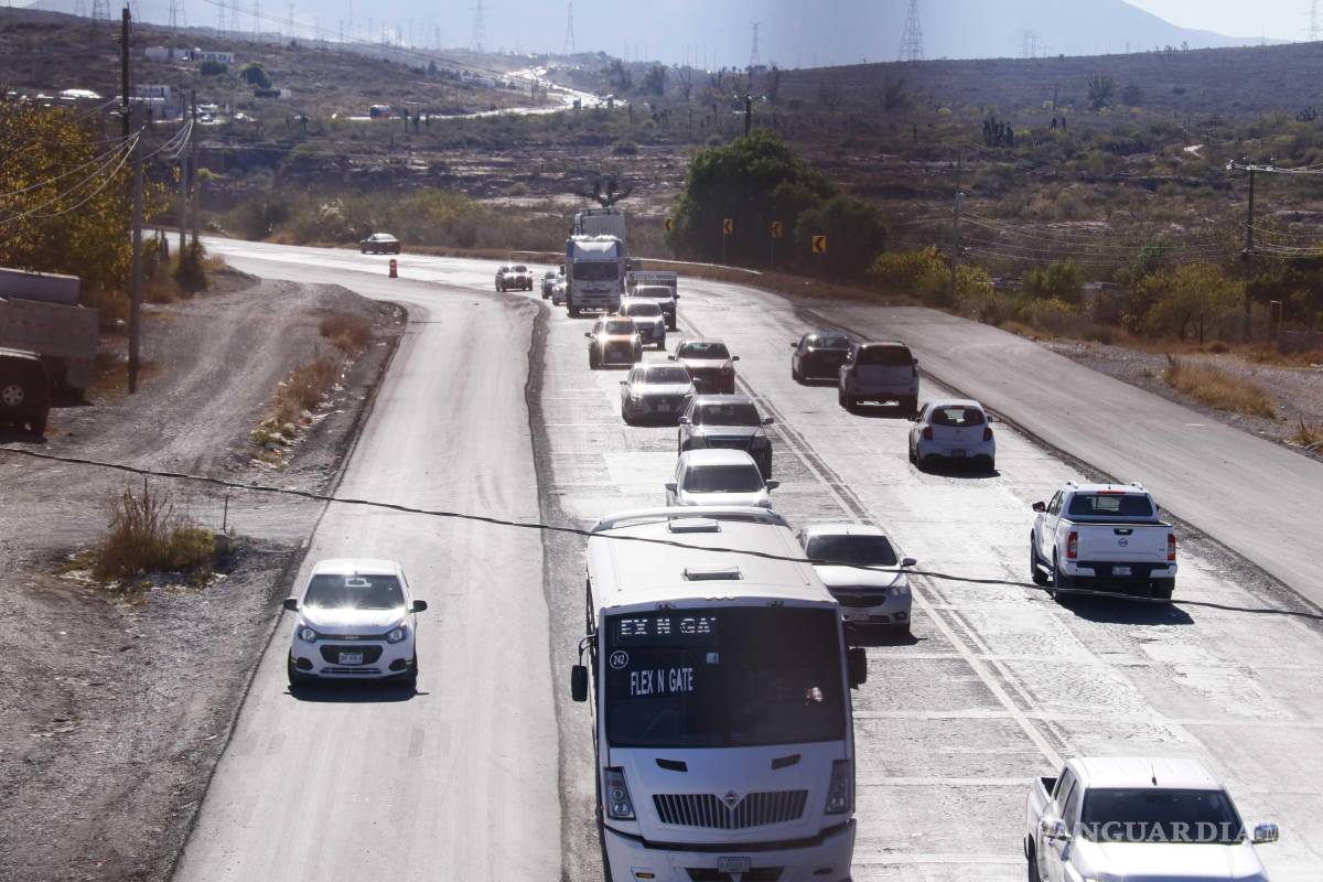 $!La obra se ejecuta en dos etapas para mantener la circulación y se prevé concluirla a finales de mayo.
