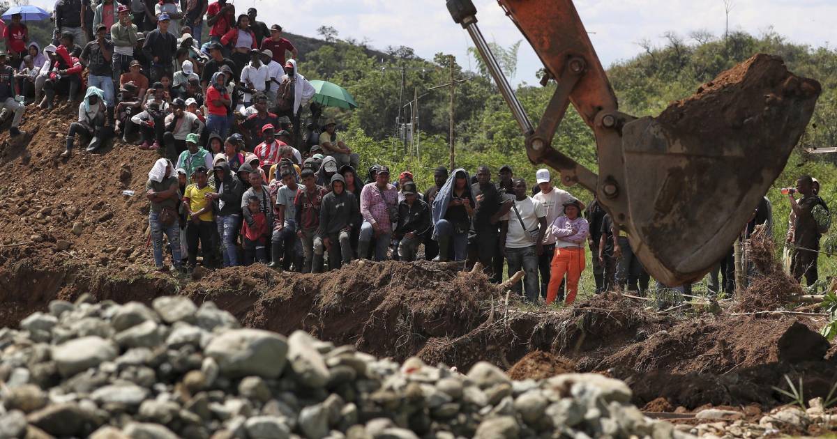 Siete mineros quedan atrapados tras derrumbe de mina de oro al suroeste de Colombia