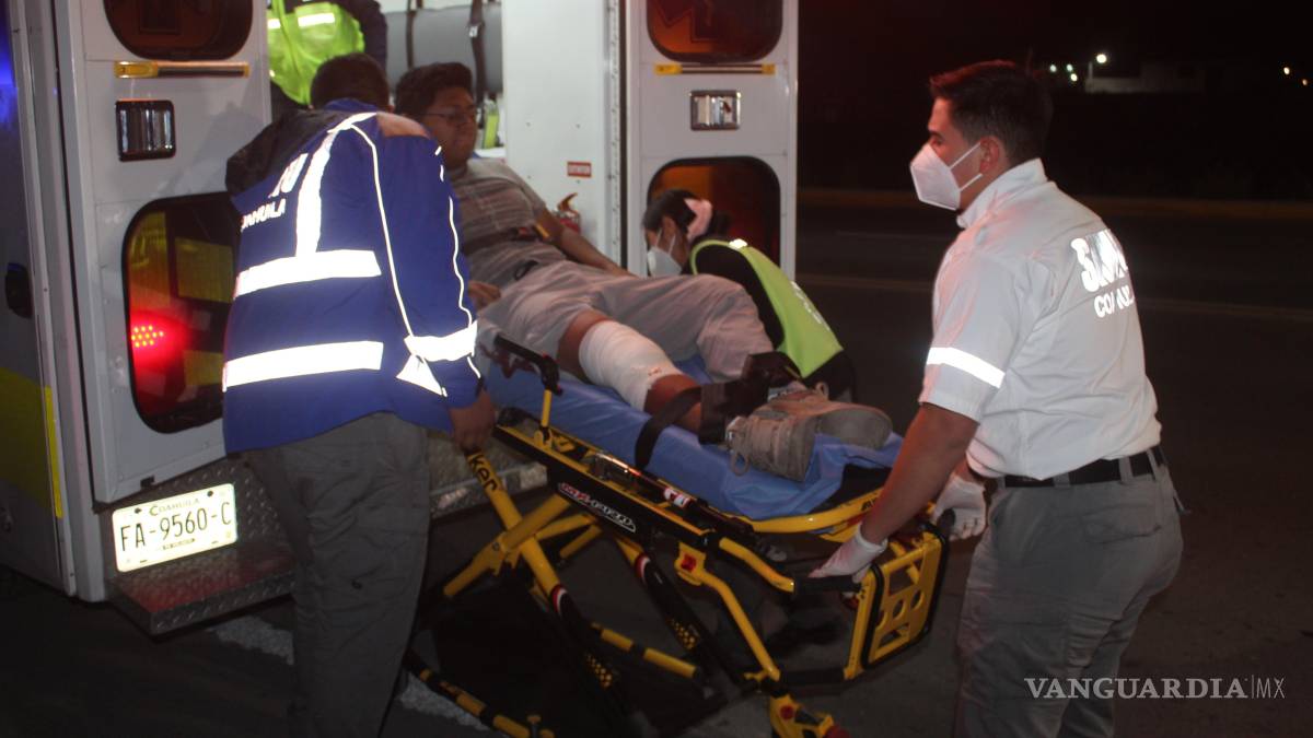 Jóvenes terminan heridos tras accidente, en Saltillo