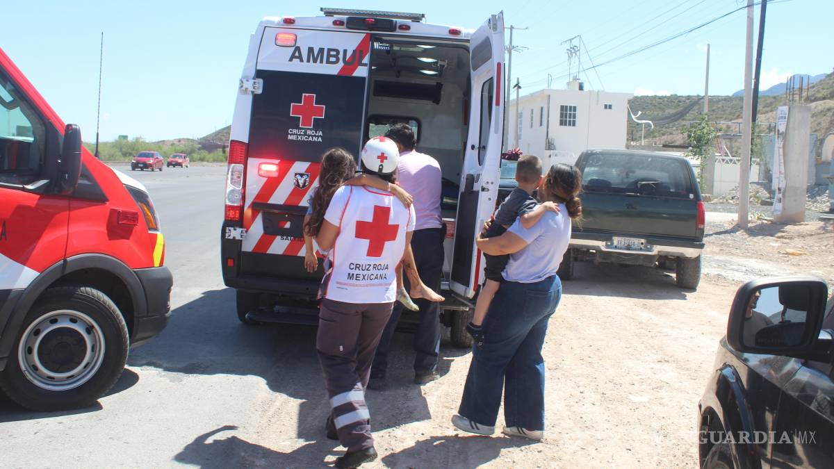 Muere prensado tras caer a barranco en la Saltillo-Zacatecas; cuatro personas lesionadas
