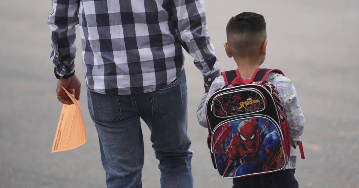 Por temor a ICE, niños inmigrantes en EU dejan de ir a la escuela