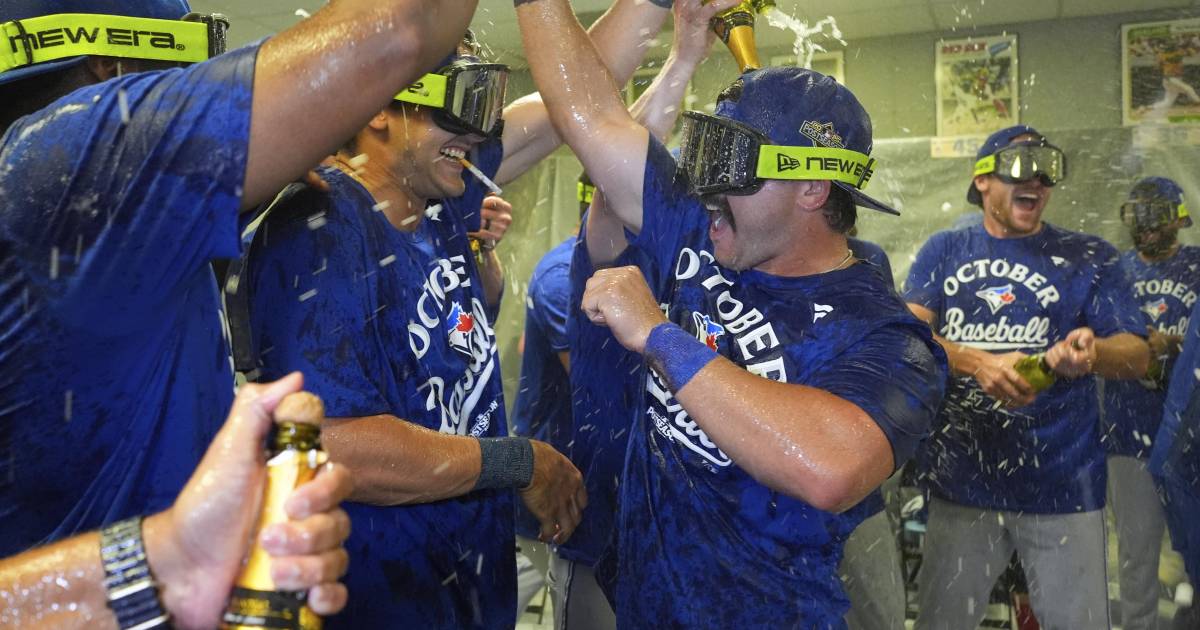 Blue Jays aseguran su boleto a la Postemporada con triunfo sobre Royals