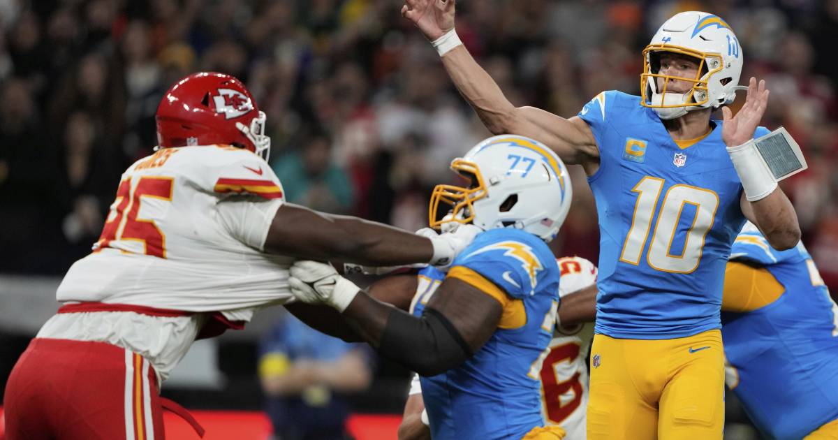 Chargers sorprenden a los Chiefs en Sao Paulo en el arranque de la Temporada 2025 de la NFL
