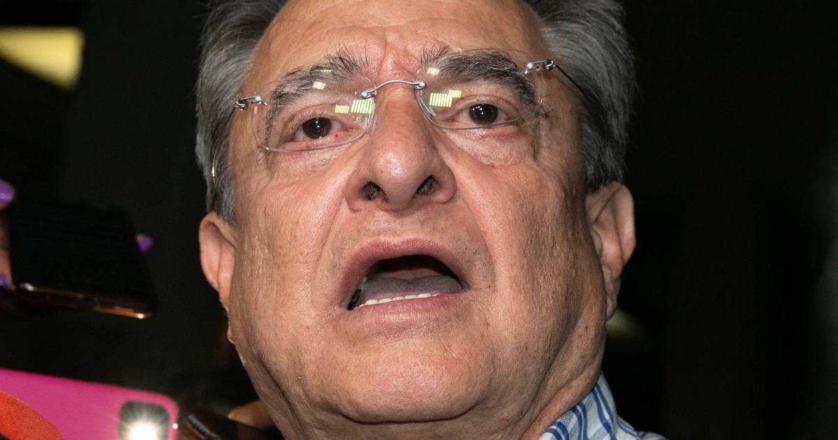 ‘Pobre Pío’... La chicanada de los sobres amarillos