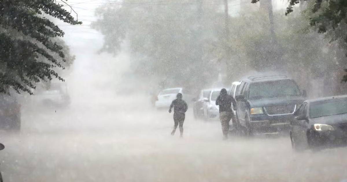 Prepárese... Frente Frío 10 golpeará a estos estados de México con torbellinos, fuertes lluvias y bajas temperaturas