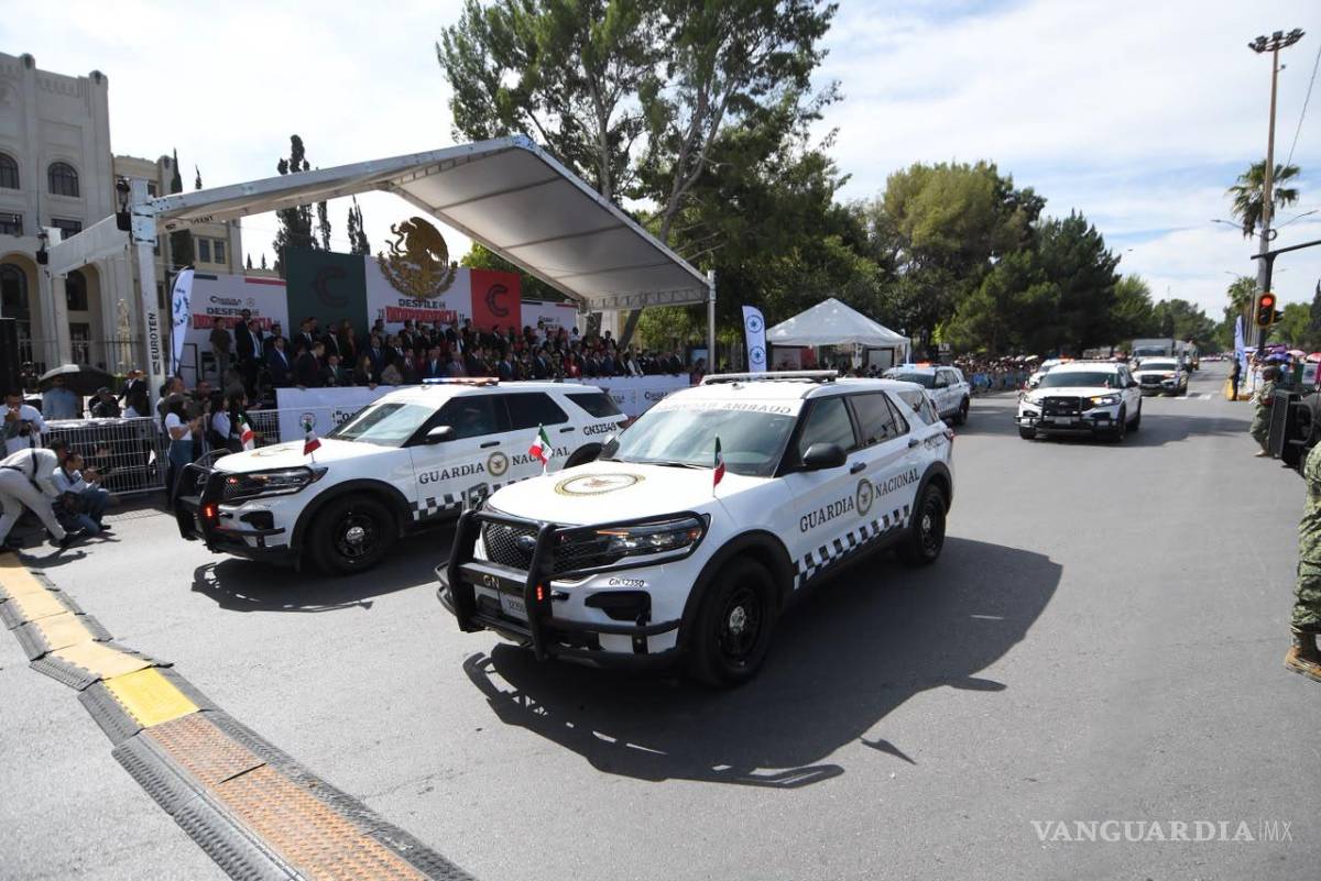 $!Elementos de las fuerzas armadas, corporaciones de seguridad y cuerpos de auxilio participaron en el recorrido patrio.