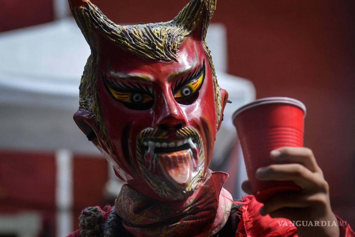 $!Vida cotidiana en el centro de Guanajuato durante el tercer día de actividades del 50 Festival Internacional Cervantino (FIC).