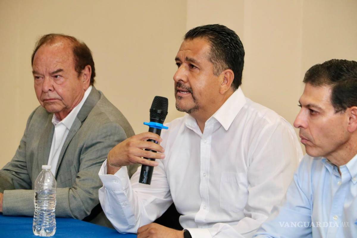 $!Autoridades universitarias, municipales, psicólogos y tutores participaron en una reunión para definir estrategias de detección de riesgos y atención de crisis emocionales.