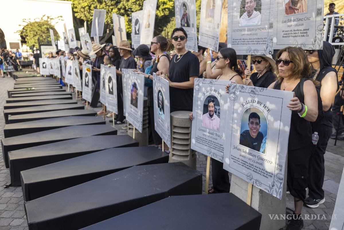 $!Defensores de los derechos de los inmigrantes en el evento nacional ‘Justicia para Lorenzo. Justicia para Johan. Justicia para todos. Día de acción para abolir el ICE’.