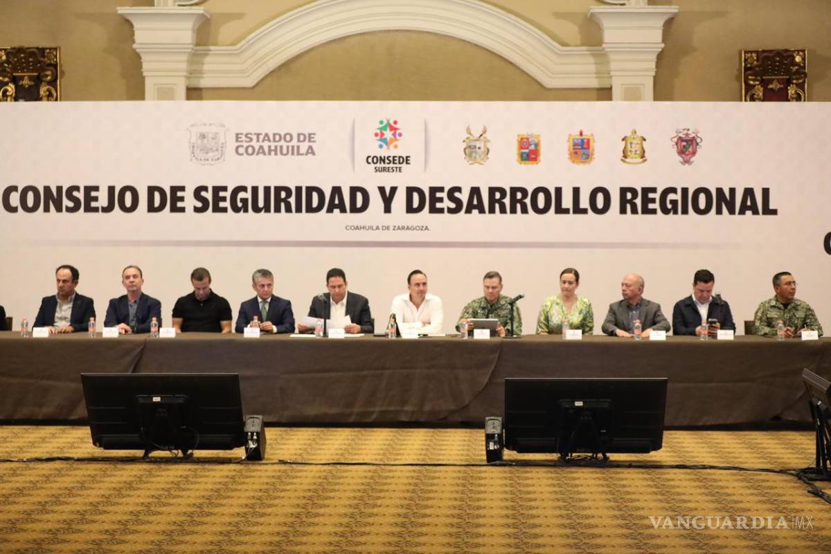 $!Empresarios, autoridades y representantes ciudadanos reafirmaron la coordinación regional para fortalecer la seguridad y el desarrollo económico en Coahuila.