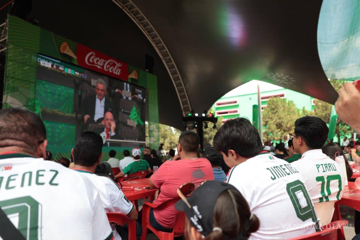 $!Cientos de aficionados se reunieron en el Biblioparque Norte para vivir la emoción del futbol en un ambiente familiar.