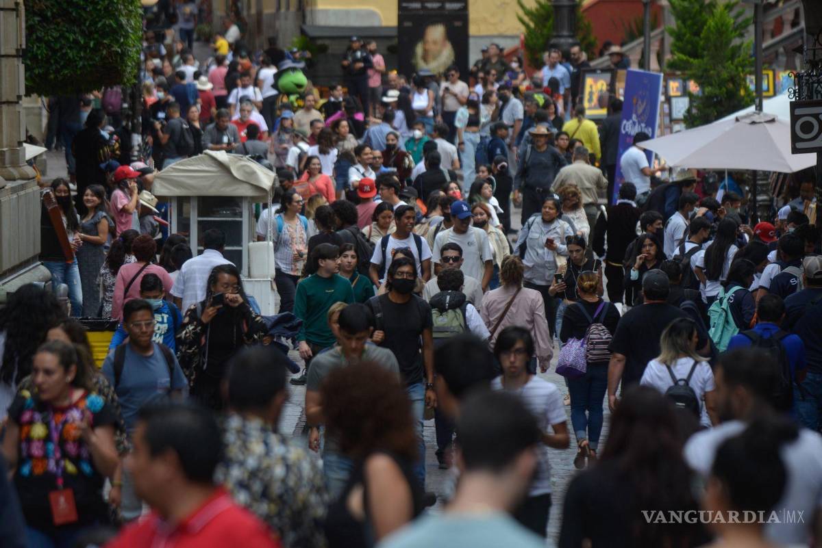 $!Vida cotidiana en el centro de Guanajuato durante el tercer día de actividades del 50 Festival Internacional Cervantino (FIC).