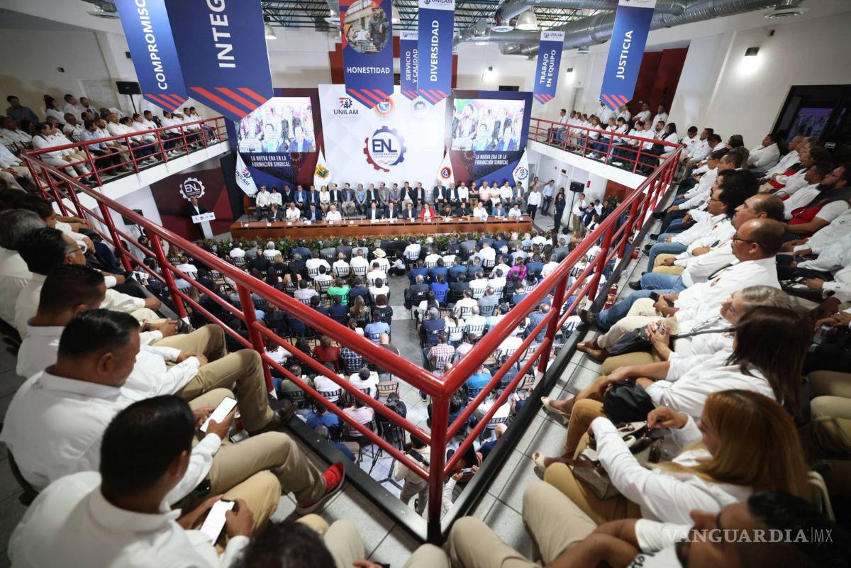 $!Diversos actores de la vida laboral en la entidad acudieron a la inauguración de esta iniciativa.