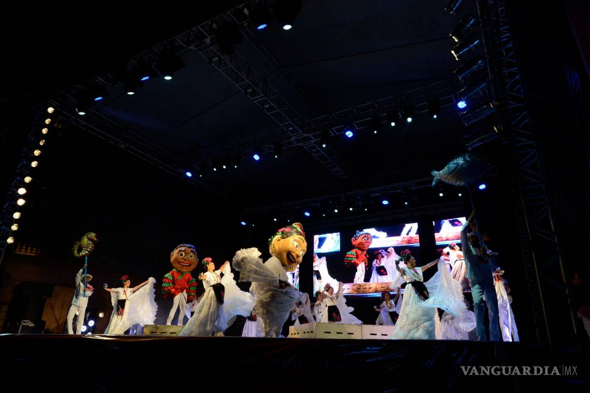 $!Ballet de Amalia Hernández cautiva a Saltillo