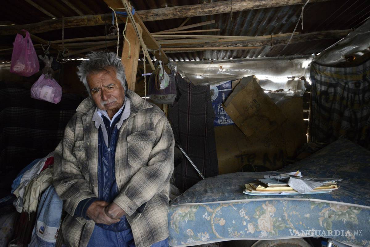 $!Aumenta con nevada calor humano en sector de tejabanes en Saltillo