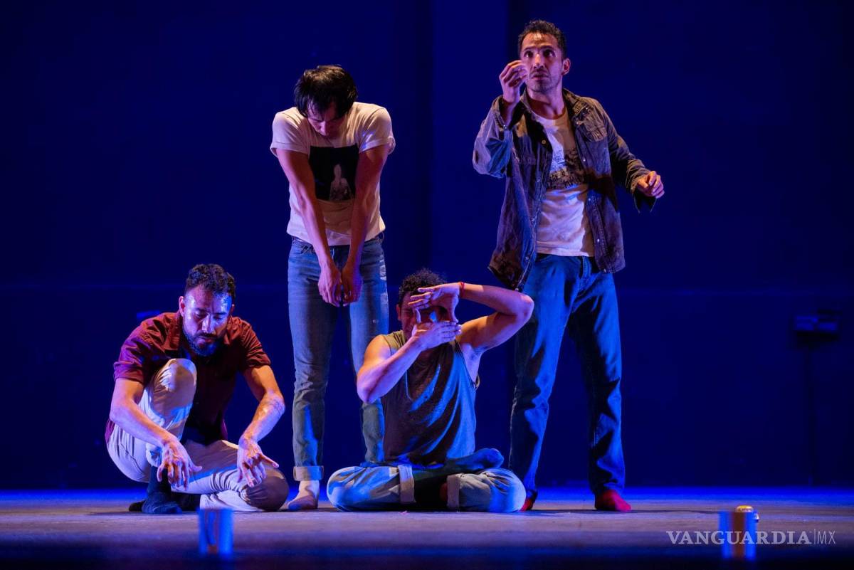 $!Escena de la obra ‘Relatos’ de Bárbara Alvarado y Juan Carlos Franco.