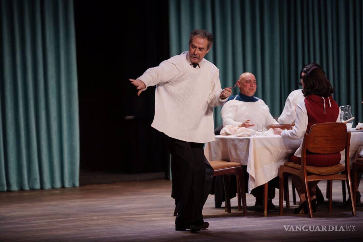 $!Arturo Beristáin se llevó la noche en su papel de un hombre que vuelve a la vida.