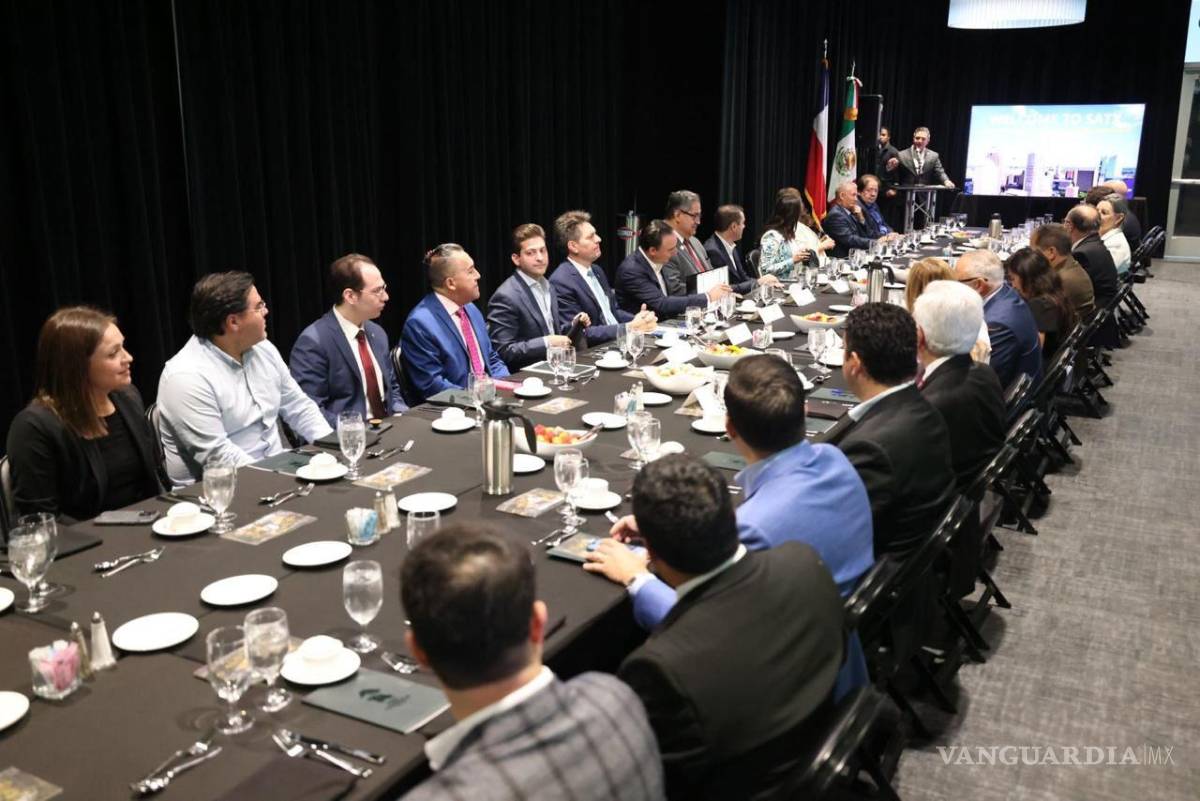 $!Asimismo, el Mandatario estatal se reunió con empresarios texanas para presentarles las bondades de invertir en Coahuila.