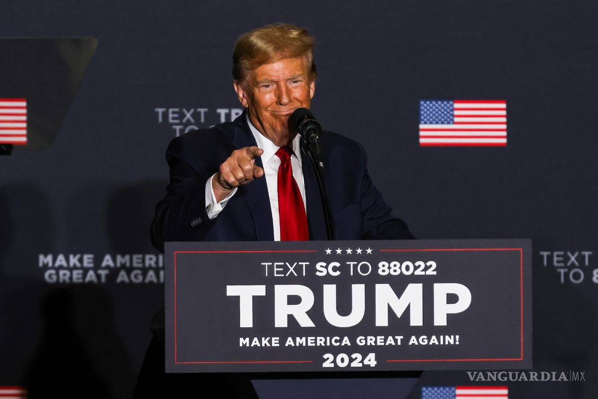 $!El expresidente de Estados Unidos y candidato presidencial republicano Donald Trump en un evento de campaña “Get Out the Vote Rally” en North Charleston.