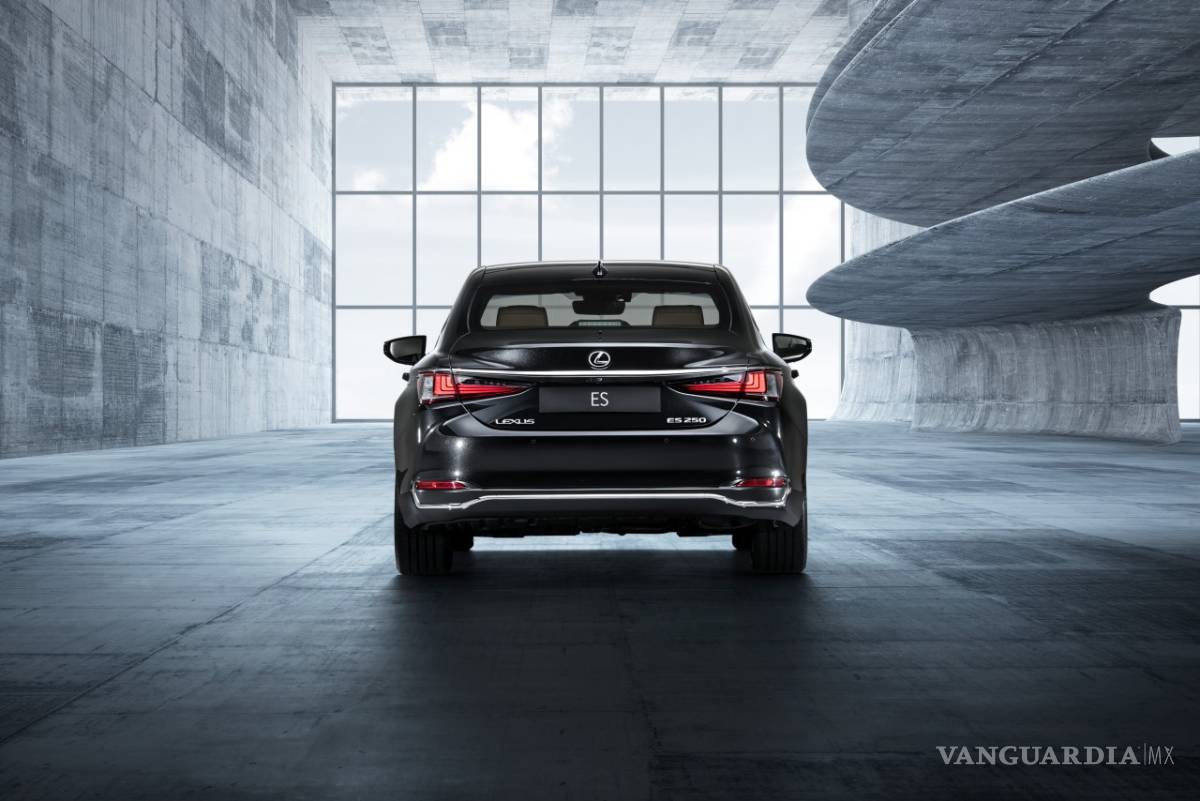 $!El nuevo Lexus ES se presentó en Pekín