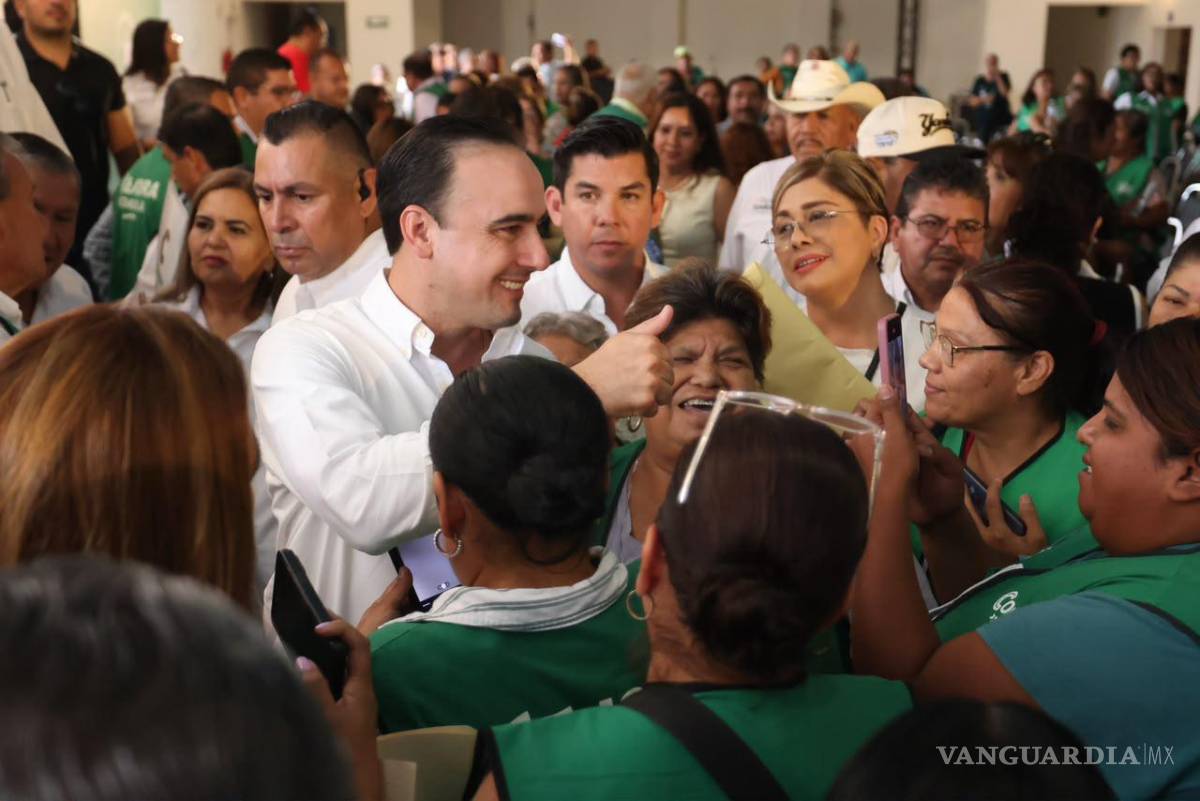 $!La entrega formó parte de una jornada simultánea en la que se distribuyeron mil 150 escrituras en las distintas regiones de Coahuila.