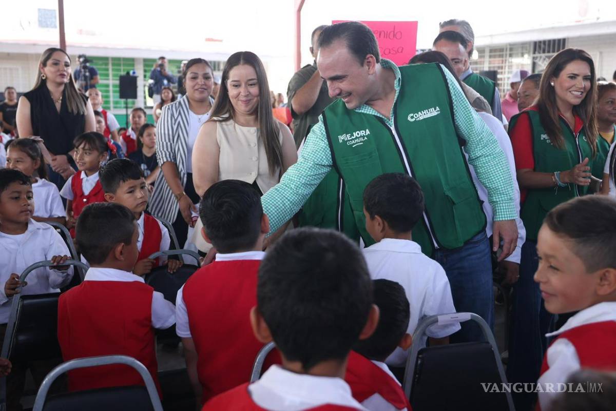 $!El Gobernador destacó que las acciones buscan apoyar la economía de las familias y mejorar las condiciones de los planteles.