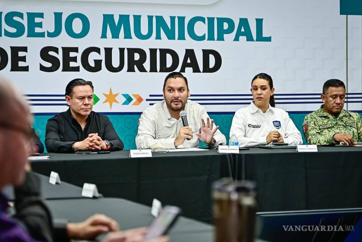 $!Carlos Villarreal durante la sesión del Consejo Ciudadano, realizada en las instalaciones de Seguridad Pública.