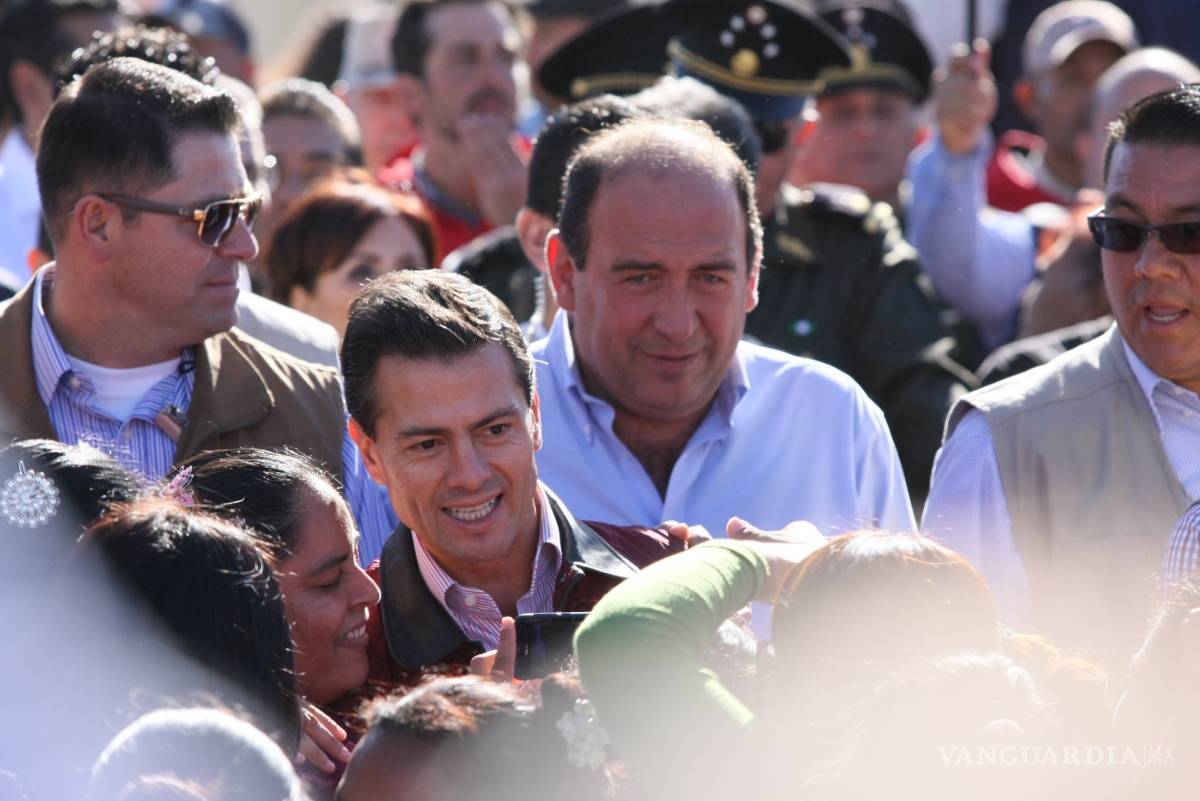 $!Entrega Peña Nieto viviendas reconstruidas en zona afectada por tornado en Ciudad Acuña