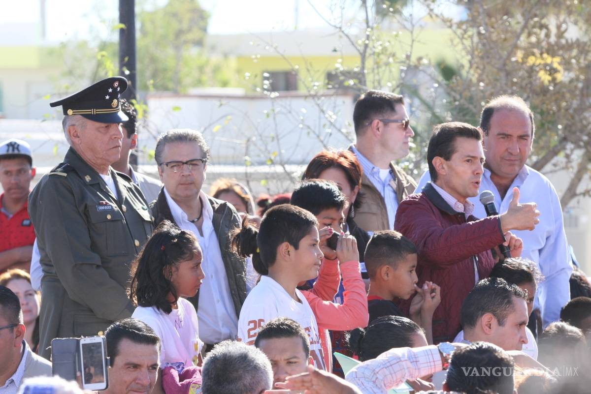 $!Giras presidenciales: Peña Nieto en Coahuila