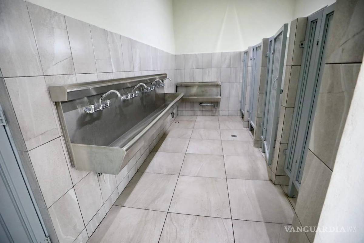 $!El área de baños luce totalmente renovada.