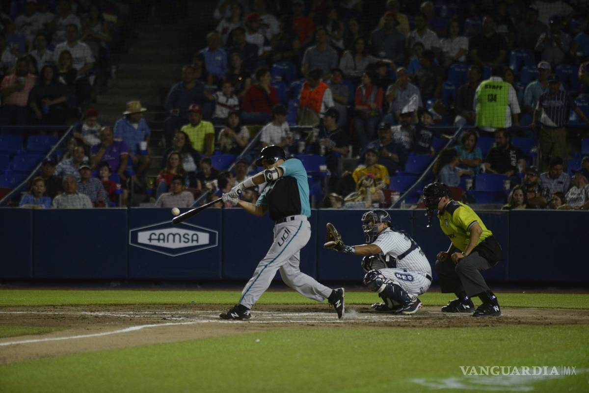 $!Saraperos no se levanta y cae ante Sultanes