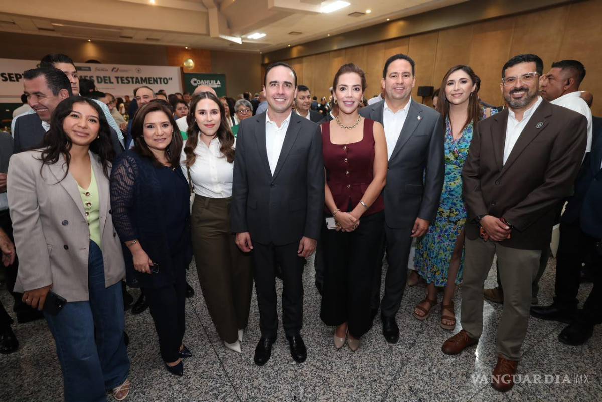 $!Javier Díaz González, alcalde de Saltillo, destacó la importancia de fomentar la cultura testamentaria para proteger el patrimonio familiar.