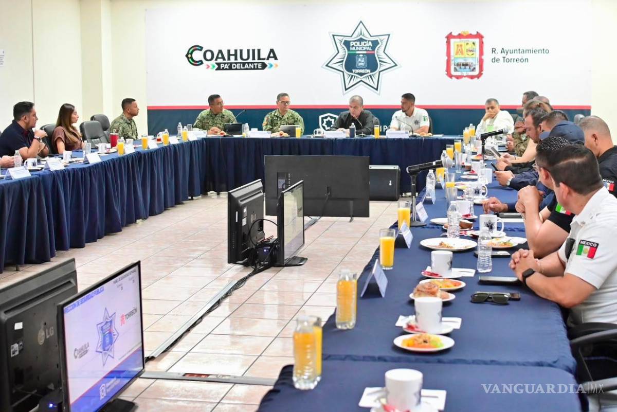 $!Autoridades de los tres niveles de gobierno participaron en la reunión de seguridad donde se definieron las acciones preventivas para las próximas semanas.