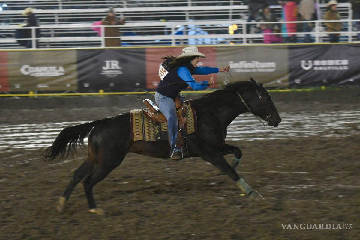 $!El desarrollo de la jornada incluyó las competencias tradicionales de rodeo y las disciplinas del ruedo.