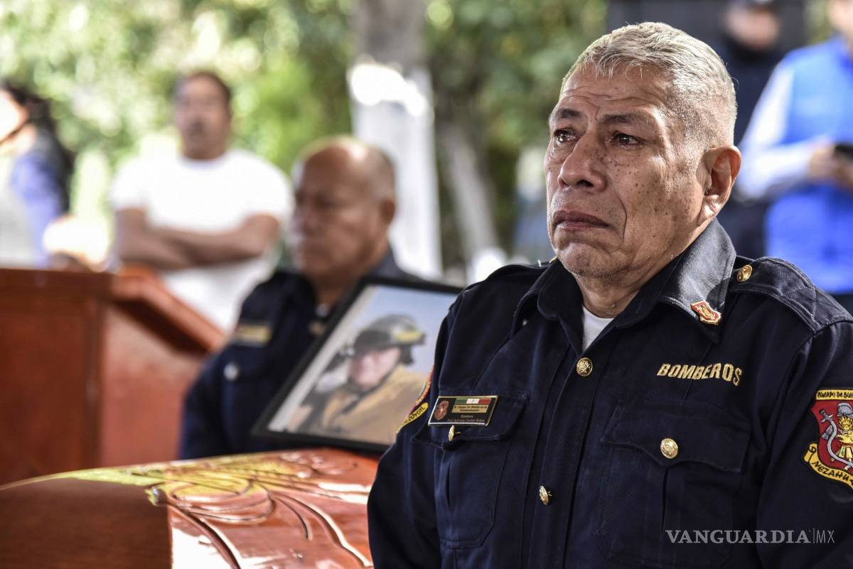 $!Realizan homenaje a bomberos que murieron en explosión en Tultepec