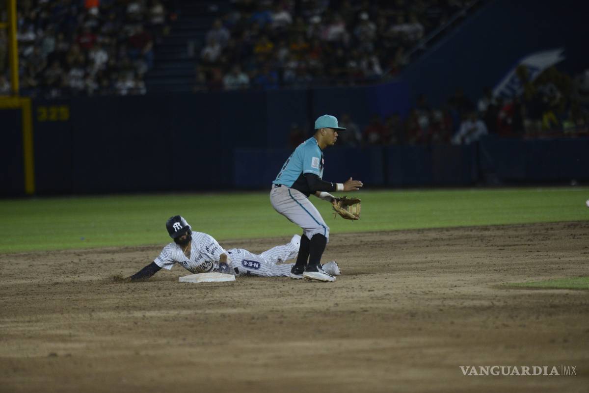 $!Saraperos no se levanta y cae ante Sultanes
