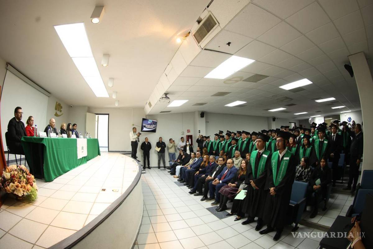 $!Egresan 57 nuevos profesionistas de la Universidad Tecnológica de Coahuila