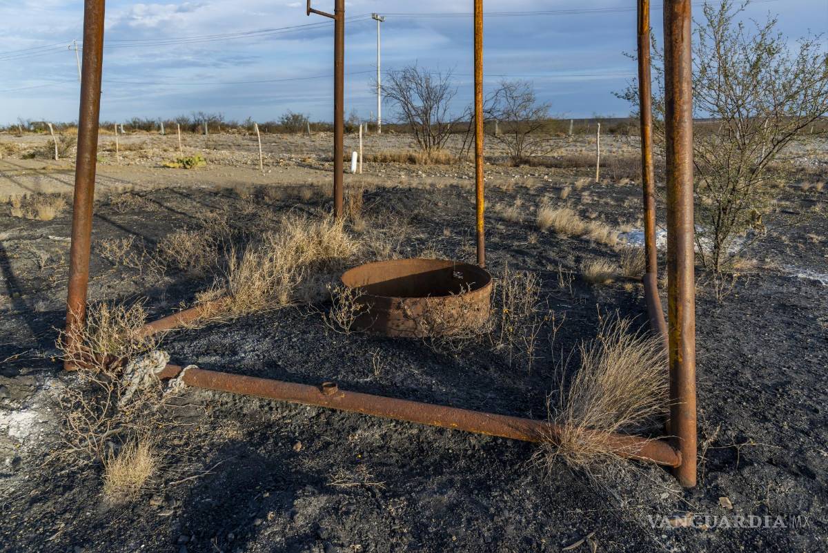 $!Los pocitos mineros es la forma de extracción de carbón más peligrosa. Muchas estructuras están abandonadas sin que muchas veces las empresas tapen los tiros verticales de hasta 200 metros de profundidad
