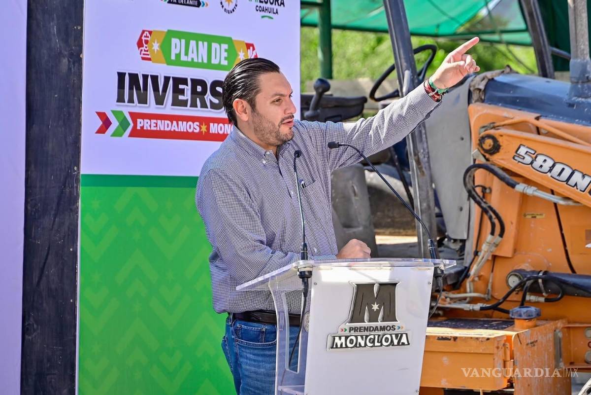 $!“En Monclova seguimos trabajando con orden, rumbo y con resultados”, señaló Carlos Villarreal durante su mensaje.