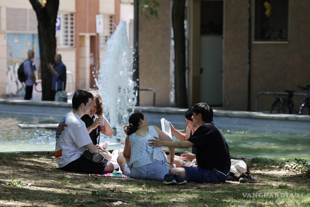 $!La juventud actual se enfrenta a una paradoja sin precedentes: están más conectados que nunca, pero sufren una creciente epidemia: la soledad.