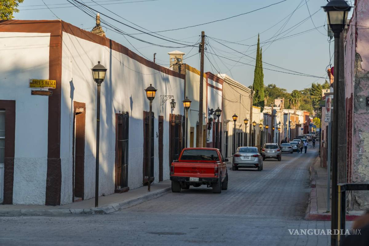 $!Alumbrado público actual en Parras.