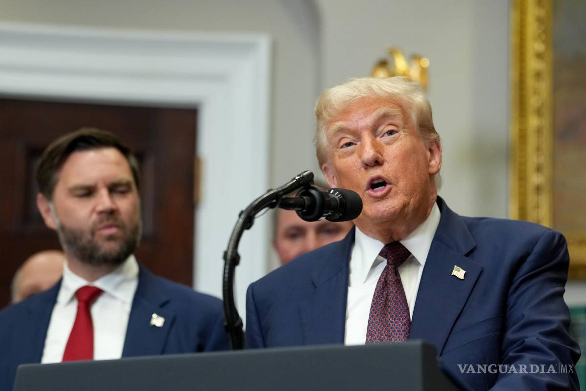 $!Trump redujo a 10 días el plazo para que Putin detenga la guerra en Ucrania, y amenazó con sanciones y aranceles secundarios a los que importen petróleo ruso.