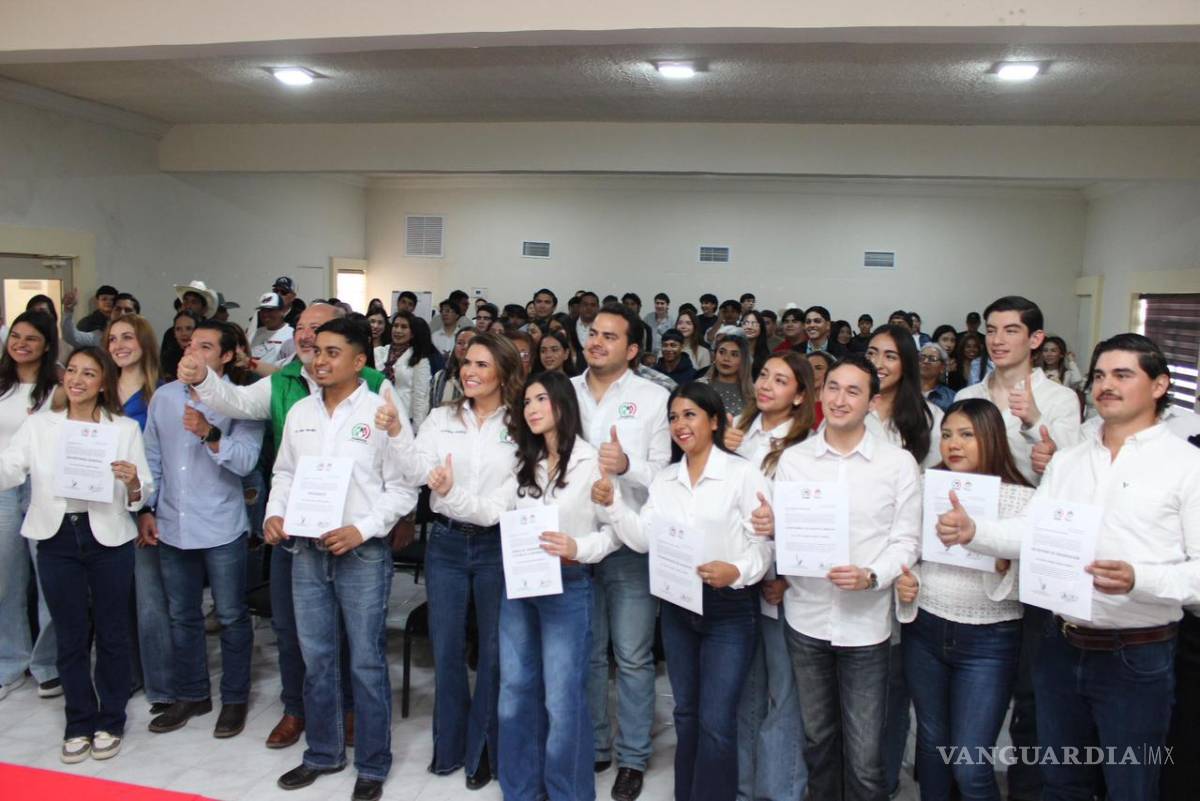 $!Dirigentes municipales y jóvenes militantes participaron en los actos protocolarios realizados en la Región Carbonífera.