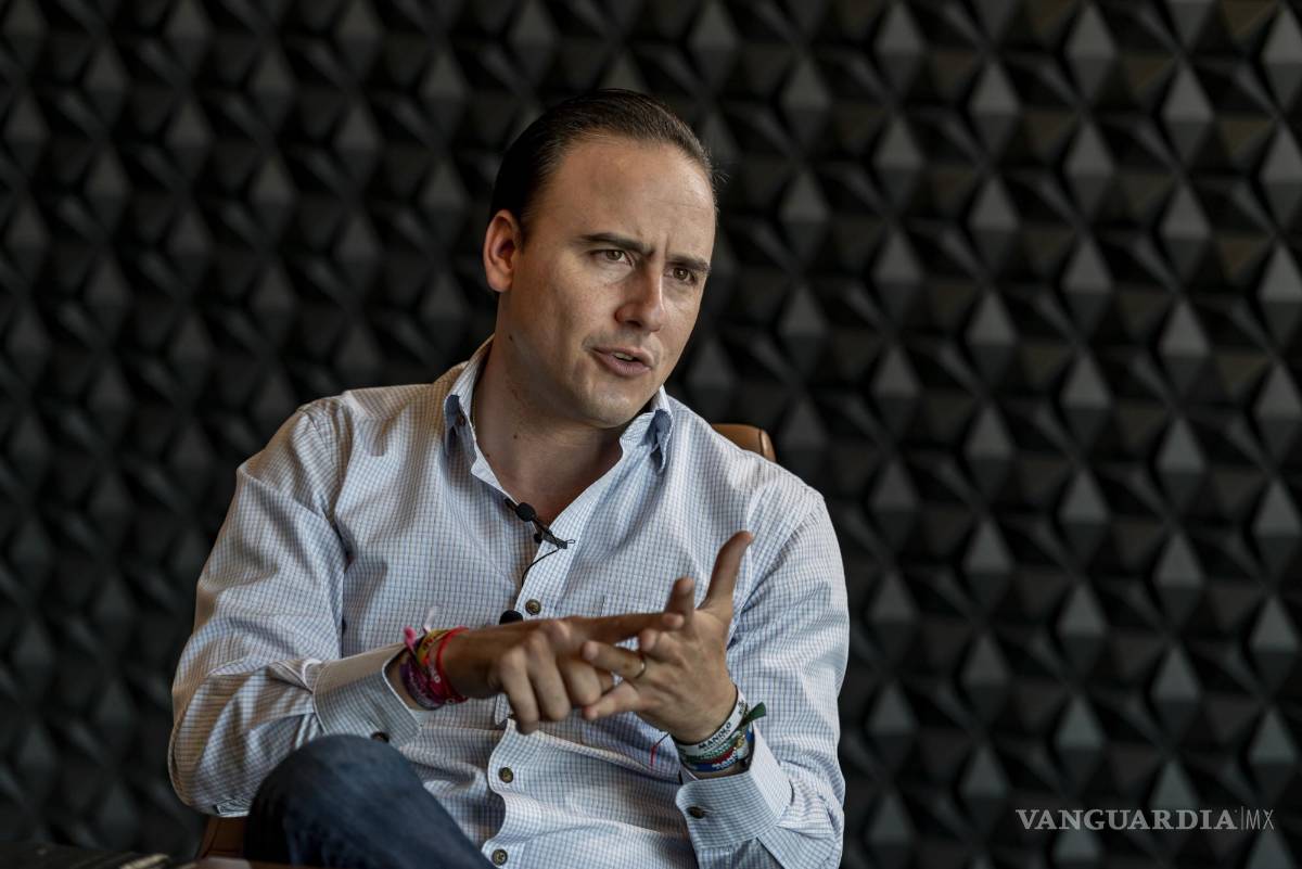 $!Manolo Jiménez, gobernador electo, aseguró que ya hay pláticas con aerolíneas para retomar la conectividad aérea.