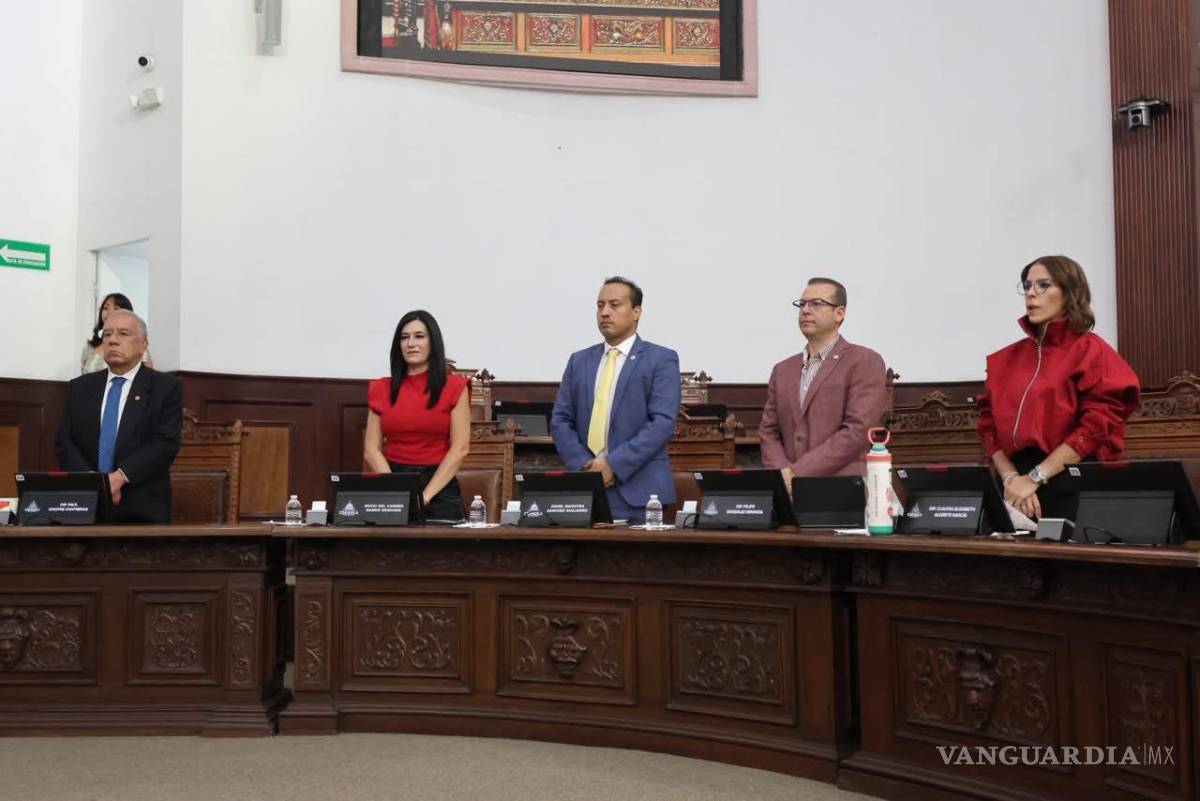 $!El Congreso reconoció la labor del comandante Mauro Flores, quien murió durante el cumplimiento de sus funciones.