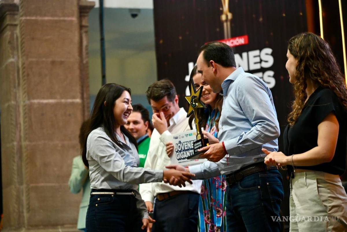 $!La ceremonia marcó el cierre de las actividades organizadas por el Mes de la Juventud.