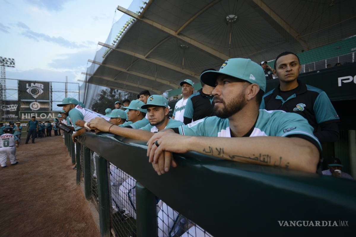 $!Ni con lleno de estadio y fiesta de inauguración, levantan los Saraperos