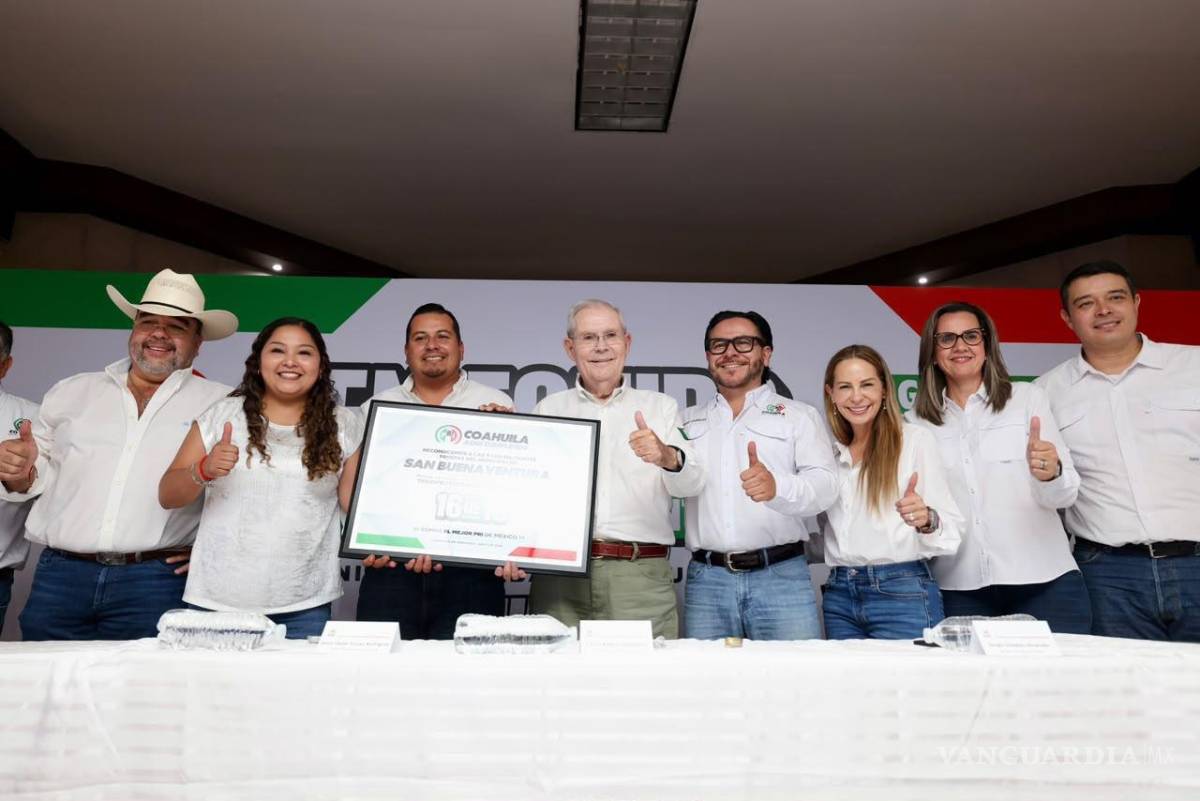 $!La dirigencia estatal del PRI entregó placas conmemorativas por el triunfo obtenido en el pasado proceso electoral.