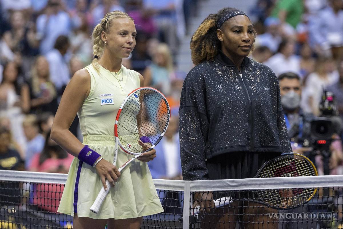 $!Anett Kontaveit (i) y Serena Williams (d) antes de su partido durante el Campeonato US Open en el USTA National Tennis Center en Flushing Meadows.
