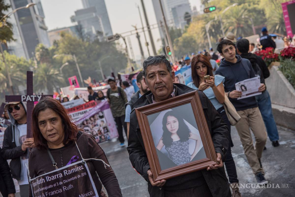 $!Gobierno de Peña Nieto aumenta sus gastos en ropa, comida y viáticos; disminuye el presupuesto para mujeres e indígenas